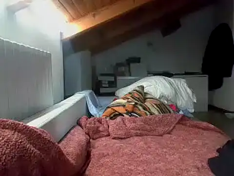 Snapshot of OniricFemme chatting on March 1, 2025, 6:00 pm OniricFemme online show from March 1, 2025, 6:00 pm