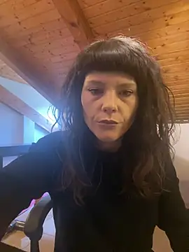 Snapshot of OniricFemme chatting on March 4, 2025, 10:13 am OniricFemme online show from March 4, 2025, 10:13 am