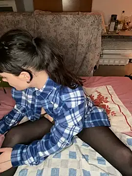 Snapshot of OniricFemme chatting on March 21, 2025, 2:18 pm OniricFemme online show from March 21, 2025, 2:18 pm