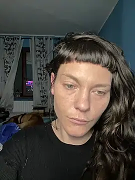 OniricFemme online show from February 1, 2026, 6:23 am