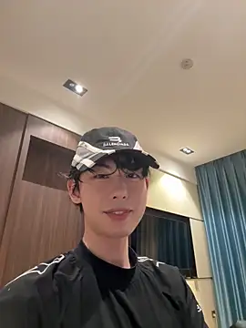 Snapshot of 1a1a1alll chatting on February 20, 2026, 12:27 pm 1a1a1alll online show from February 20, 2026, 12:27 pm