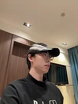 Snapshot of 1a1a1alll chatting on March 4, 2026, 2:12 pm 1a1a1alll online show from March 4, 2026, 2:12 pm