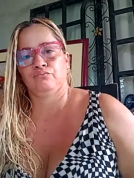 Snapshot of natally_ross21 chatting on February 13, 2025, 1:26 pm natally ross21 online show from February 13, 2025, 1:26 pm