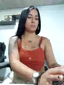luna asss online show from February 4, 2025, 4:50 pm