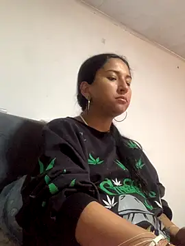 luna asss online show from October 22, 2025, 3:45 pm