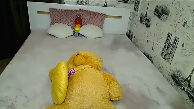 lovely-eyes online show from January 13, 2026, 9:20 pm