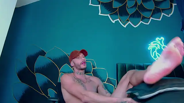 Snapshot of RickG_Oficial chatting on December 2, 2024, 7:38 pm RickG Oficial online show from December 2, 2024, 7:38 pm