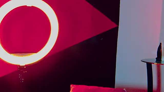 Snapshot of RickG_Oficial chatting on December 18, 2024, 8:03 pm RickG Oficial online show from December 18, 2024, 8:03 pm