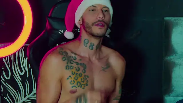 Snapshot of RickG_Oficial chatting on December 21, 2024, 8:43 pm RickG Oficial online show from December 21, 2024, 8:43 pm