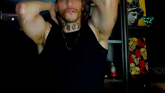 Snapshot of RickG_Oficial chatting on September 30, 2025, 11:54 pm RickG Oficial online show from September 30, 2025, 11:54 pm