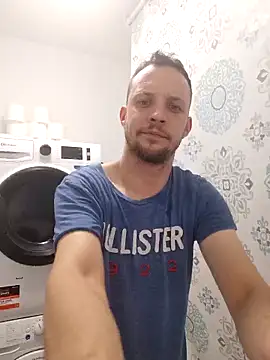 Snapshot of Chriso0007 chatting on October 7, 2025, 12:35 pm Chriso0007 online show from October 7, 2025, 12:35 pm