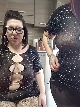 carolyne2023 online show from February 8, 2026, 8:18 am