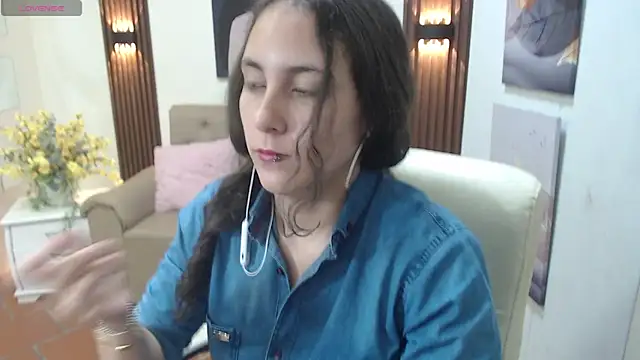 Snapshot of xlunna chatting on October 22, 2025, 8:19 pm xlunna online show from October 22, 2025, 8:19 pm