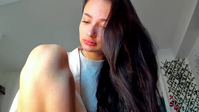 Snapshot of IreneVON chatting on January 2, 2025, 7:12 am IreneVON online show from January 2, 2025, 7:12 am