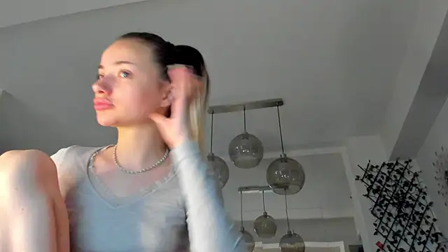 Snapshot of IreneVON chatting on January 18, 2025, 5:20 am IreneVON online show from January 18, 2025, 5:20 am