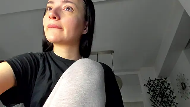 Snapshot of IreneVON chatting on January 21, 2025, 5:38 am IreneVON online show from January 21, 2025, 5:38 am