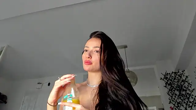 Snapshot of IreneVON chatting on January 22, 2025, 8:07 am IreneVON online show from January 22, 2025, 8:07 am