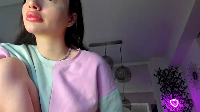 Snapshot of IreneVON chatting on February 12, 2025, 5:58 am IreneVON online show from February 12, 2025, 5:58 am