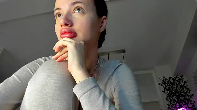 Snapshot of IreneVON chatting on February 13, 2025, 5:16 am IreneVON online show from February 13, 2025, 5:16 am