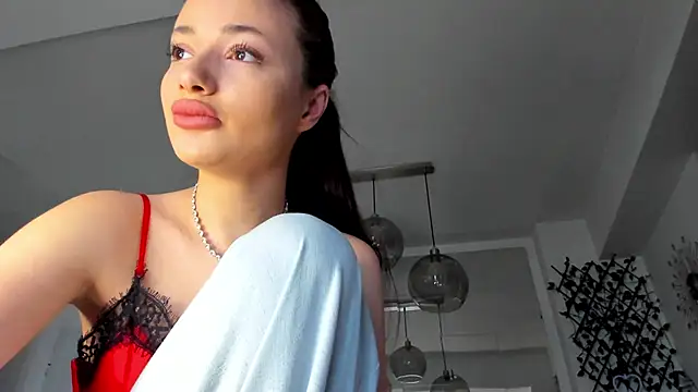 Snapshot of IreneVON chatting on March 18, 2025, 5:52 am IreneVON online show from March 18, 2025, 5:52 am