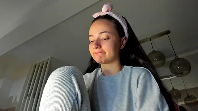 Snapshot of IreneVON chatting on October 3, 2025, 4:42 am IreneVON online show from October 3, 2025, 4:42 am