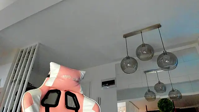 Snapshot of IreneVON chatting on October 15, 2025, 3:39 am IreneVON online show from October 15, 2025, 3:39 am