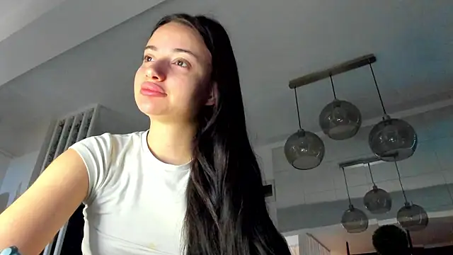 Snapshot of IreneVON chatting on October 18, 2025, 4:15 am IreneVON online show from October 18, 2025, 4:15 am