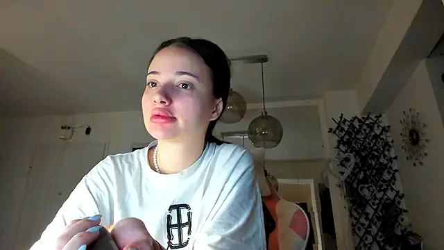 IreneVON online show from March 6, 2026, 4:09 am