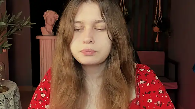 Snapshot of FioraMarmoris chatting on November 4, 2025, 5:28 am FioraMarmoris online show from November 4, 2025, 5:28 am