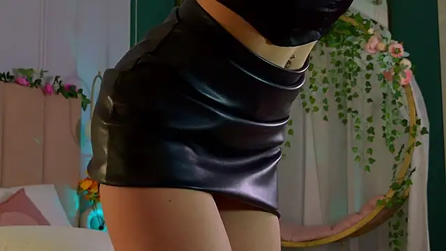 Snapshot of Eva_Natsumi chatting on December 5, 2024, 9:06 am Eva Natsumi online show from December 5, 2024, 9:06 am