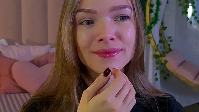 Snapshot of Eva_Natsumi chatting on December 21, 2024, 5:25 am Eva Natsumi online show from December 21, 2024, 5:25 am