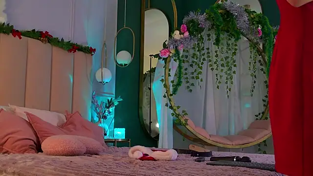 Snapshot of Eva_Natsumi chatting on December 27, 2024, 8:24 am Eva Natsumi online show from December 27, 2024, 8:24 am