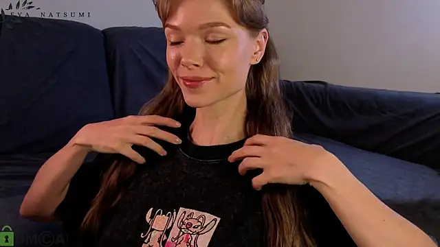 Snapshot of Eva_Natsumi chatting on October 20, 2025, 4:40 pm Eva Natsumi online show from October 20, 2025, 4:40 pm