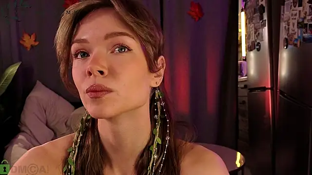 Snapshot of Eva_Natsumi chatting on November 3, 2025, 5:03 pm Eva Natsumi online show from November 3, 2025, 5:03 pm