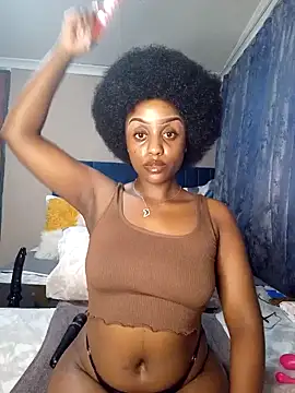 Snapshot of Queen-Chocolate chatting on January 24, 2025, 7:18 pm Queen-Chocolate online show from January 24, 2025, 7:18 pm