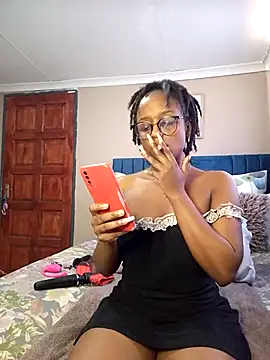 Snapshot of Queen-Chocolate chatting on February 16, 2025, 11:16 am Queen-Chocolate online show from February 16, 2025, 11:16 am