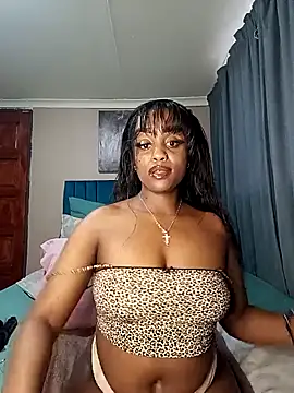 Snapshot of Queen-Chocolate chatting on September 20, 2025, 4:24 am Queen-Chocolate online show from September 20, 2025, 4:24 am