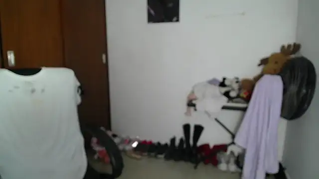 Snapshot of venelope1 chatting on October 11, 2025, 6:01 am venelope1 online show from October 11, 2025, 6:01 am