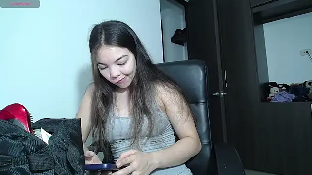 venelope1 online show from April 5, 2026, 11:35 pm