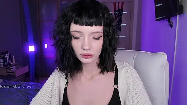 ElizabethBritanny online show from February 14, 2026, 8:49 pm