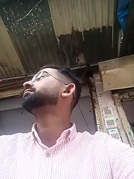 sagarghai07 online show from April 12, 2026, 12:43 pm