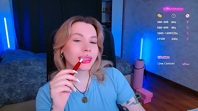 Snapshot of Blueberry-baby chatting on December 1, 2024, 7:47 pm Blueberry-baby online show from December 1, 2024, 7:47 pm