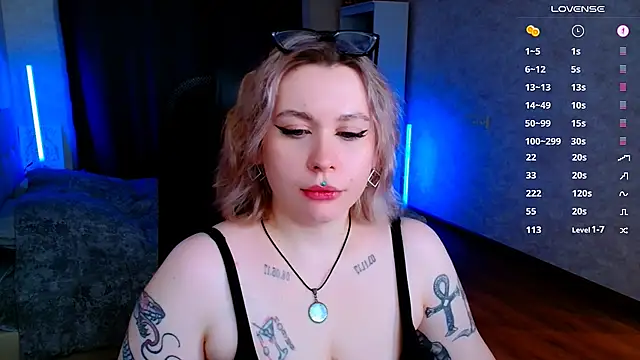 Snapshot of Blueberry-baby chatting on February 24, 2025, 8:03 pm Blueberry-baby online show from February 24, 2025, 8:03 pm