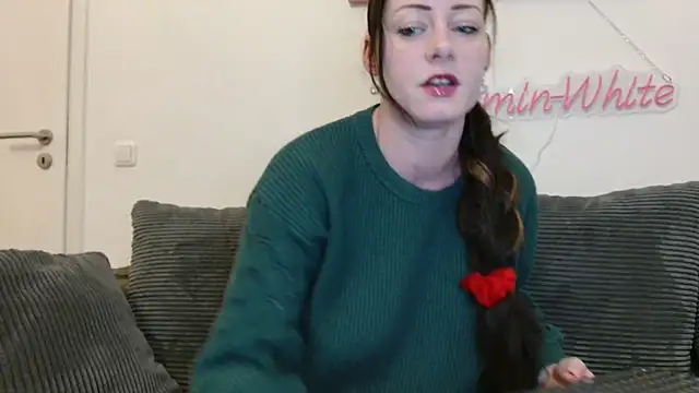 Jasmin-White online show from April 19, 2026, 6:54 pm