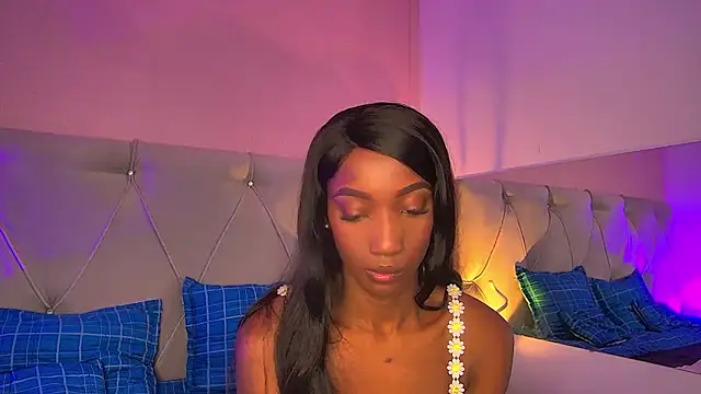 Snapshot of FiorelaLenin chatting on October 18, 2025, 1:56 pm FiorelaLenin online show from October 18, 2025, 1:56 pm