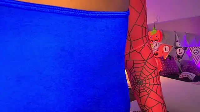 Snapshot of FiorelaLenin chatting on October 31, 2025, 12:39 pm FiorelaLenin online show from October 31, 2025, 12:39 pm