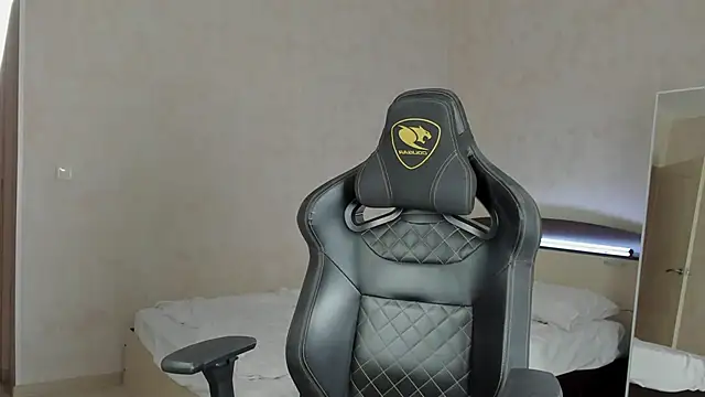 Snapshot of MasonWarholl chatting on December 25, 2024, 9:33 pm MasonWarholl online show from December 25, 2024, 9:33 pm