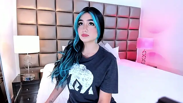 AnnyHizzle online show from February 2, 2025, 9:34 pm