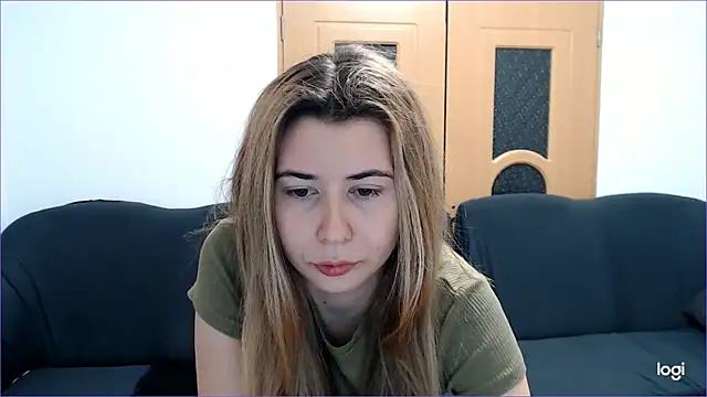 Snapshot of VioletaFlower7 chatting on December 16, 2024, 7:00 pm VioletaFlower7 online show from December 16, 2024, 7:00 pm