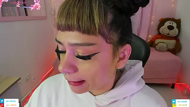 zoesullivan online show from November 7, 2025, 9:53 am